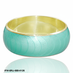 Brazalete de Latón Hecho a Mano con Acabado de Esmalte Verde Azulado, Joyería Minimalista de Metal en Tono Dorado para Mujer, Regalo para Ella - Product Image 3