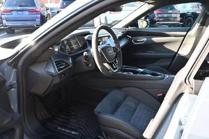 Sedán Eléctrico AWD de Alta Gama Usado 2023 2024, Aceleración Suave, Cabina de Alta Calidad, Tecnología EV Moderna, Suministrado desde Japón - Product Image 2