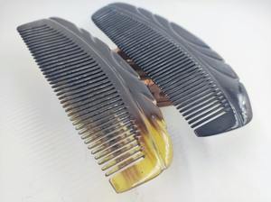 Peine de cuerno de buey de búfalo pulido ecológico hecho a mano estilo náutico antiestático clásico de la Edad Media - Product Image 4