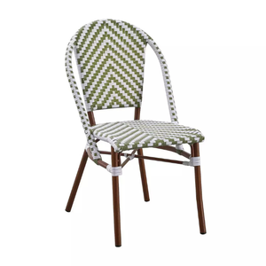 Chaise de jardin en métal et plastique de style parisien de haute qualité prête à l'exportation depuis l'Espagne pour l'extérieur ou le restaurant - Product Image 1