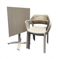 Ensemble de tables et chaises de bistrot pliantes en composite plastique de style nordique pour l'extérieur, pour cafés ou salons de thé, coloré, tendance, décontracté