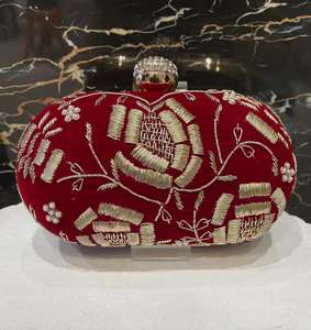 Sac à main de fête de mariage fait à la main de luxe pour les femmes perlé brodé pochette perle décoration bouton parfait accessoire de mode - Product Image 4