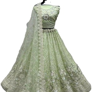 Elegante y sofisticado diseñador bordado Party-Wear Lehenga Choli combina bellamente lentejuelas y trabajo de Doris - Product Image 1