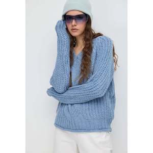 Pull à col en V à motifs - Product Image 2