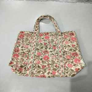 Sac fourre-tout matelassé en coton imprimé, de taille parfaite, fait main, de luxe, best-seller, grande capacité, durable - Product Image 1