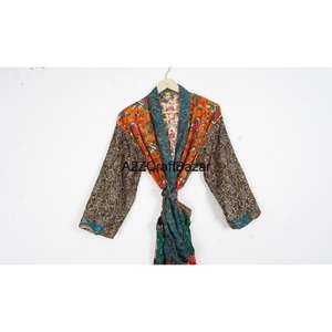 Bata de Seda Vintage India con Parches, Elegante Kimono de Maternidad para Playa o Boda, Estilo Veraniego con Manga Larga, Cuello en V y Cordón Ajustable en la Parte Delantera - Product Image 2