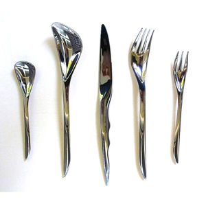Élégant ensemble d'argenterie 8 pièces d'inspiration américaine avec poignées bleues de haute qualité conçues pour les repas écologiques - Product Image 3