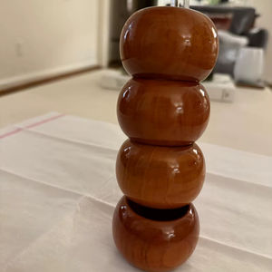 แหวนรองจานแบบทันสมัย เป็นมิตรกับสิ่งแวดล้อม ทำจากเรซิ่น โลหะ ไม้ และแก้ว ตกแต่งโต๊ะอาหารตามสั่ง โดย MS Handicraft - Product Image 1