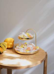 Présentoir à bijoux en laiton avec motifs floraux Présentoir élégant pour colliers Boucles d'oreilles Parfait pour organiser et présenter vos trésors - Product Image 3