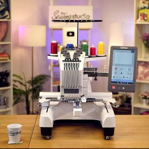 Brand New PR1055X 10 Aiguille Maison Broderie Machine Informatisée Cap Broderie Machine 1200 Rpm Moteur Gear Vente Promotionnelle - Product Image 1