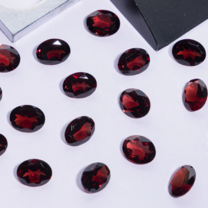 โกเมนเหลี่ยมเพชรพลอยธรรมชาติหินรูปไข่ทรงหลวม7x5 - Product Image 1