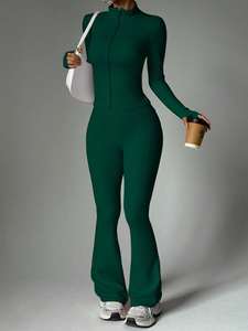 Conjunto de Dos Piezas Casual Retro Y2K con Logotipo Personalizado para Mujer, Pantalones Acampanados y Sudadera con Capucha, Diseño Sólido, Moda al por Mayor - Product Image 2