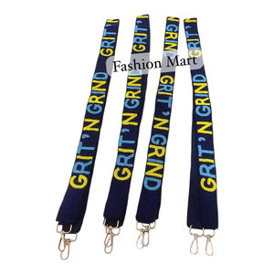 กระเป๋าผ้าฝ้ายที่ได้รับแรงบันดาลใจจากกีตาร์ลูกปัดเมล็ดพันธุ์สวยพร้อมสายรัด - Product Image 1