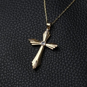 สร้อยคอจี้ไม้กางเขนสแตนเลสสำหรับผู้ชายชุบเงิน - Product Image 3