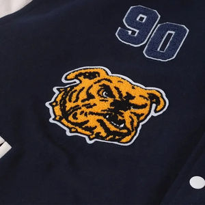 Chaquetas Varsity para Hombre OEM, Calidad Premium, Cuerpo de Lana, Mangas de Cuero, Logotipo Personalizado Bordado, Chaqueta Larga Cálida y Transpirable - Product Image 6