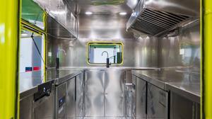 Camion de restauration mobile ORANGE RV, jaune citron, délicieux food truck, chariot à glaces, café, chips, pizza, boissons juteuses, food van - Product Image 6