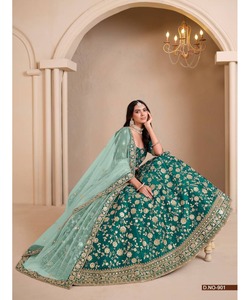 Elegante Lahenga Choli Pakistaní con Bordado Intenso y Trabajo de Espejos para Niñas, Vestido Indio de Lujo para Bodas y Fiestas - Product Image 1