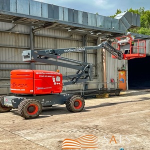 Low Price CE Small Tyre Diesel Battery Power Personal Towable Lift Platform Articulated Boom Lifts Cherry Picker - Product Image 5