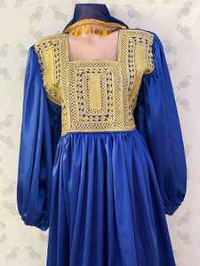 ชุดเดรสทำมือของชาวอัฟกันชนเผ่ากุจิ  ชุดเดรสแบบดั้งเดิมของชนเผ่า  ชุดเดรสปักลายสำหรับผู้หญิงชาวอัฟกานิสถาน  ชุดเดรสยาวหลากสีสำหรับชาวปัชตุน - Product Image 3