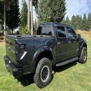 SUV 4x4 2023, conduite à gauche, pneus R17, barres de toit en alliage d'aluminium, transmission automatique, toit ouvrant panoramique, sièges en cuir, vue 360° à l'arrière - Product Image 3