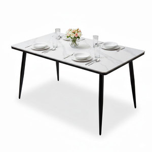 Mesa de Comedor Doris de 140x80cm con Tapa de Vidrio y Patas de Hierro Cónicas, Estable y Extensible BA68056 - Product Image 1
