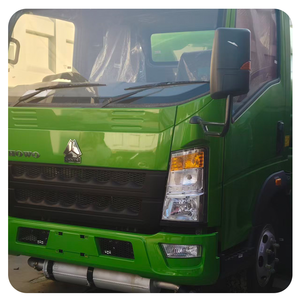 Camion-citerne à huile Sinotruk HOWO 35t 6X4 8x4 Transport et ravitaillement en carburant - Product Image 1