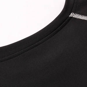 Vêtements pour adultes en stock Chemise de compression en polyester respirant de taille personnalisée Rash Guard pour adultes - Product Image 6