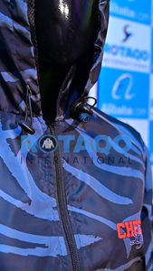 Sweat à capuche zippé pour femme en coton polyester à séchage rapide Sweat à capuche zippé pour femme à manches longues Sweat à capuche zippé pour femme à vendre - Product Image 4