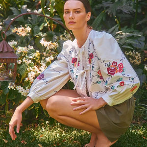 Blusa Boho con Bordado Floral, Mangas Abullonadas, Estilo Vintage, Sólida y Simple, 100% Algodón Orgánico, Hecha en India, ODM para Navidad - Product Image 1