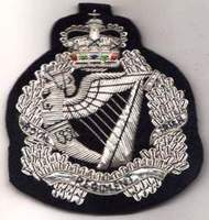 Écusson de blazer REME (Couronne de la Reine) brodé à la main au fil de bouillon, Garde Grenadière |   Écussons souples à coudre pour blazer avec armoiries familiales