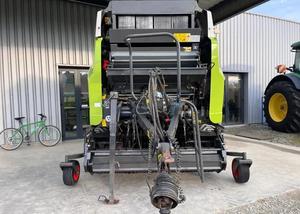 Meilleure vente CLAAS Variant 385 Roto Cut Moissonneuse-batteuse agricole d'occasion - Product Image 3