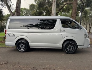 ขายรถตู้โตโยต้า ไฮเอซ รุ่น GL ปี 2019 ขับเคลื่อน 4 ล้อ ตัวถังกว้าง 10 ที่นั่ง - Product Image 4