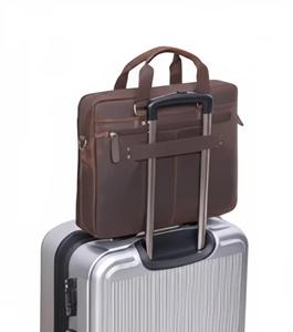 Sac messager pour ordinateur portable en cuir véritable brun foncé, sac à main d'affaires unisexe fait à la main pour le travail et l'utilisation d'un ordinateur portable, léger - Product Image 2