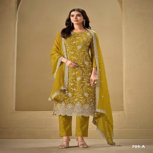 Nouvel arrivage de vêtements ethniques à la mode de qualité supérieure Chinon lourd séquence broderie Salwar costume femme fabricant de mode - Product Image 1