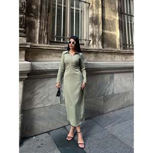 Vestido Midi Elegante Color Borgoña con Doble Atlas y Mezcla de Elastano para Mujer, Marca missJANELL 3054, Ideal para Uso Diario y Eventos Especiales - Product Image 4