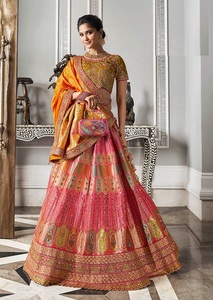 เสื้อเบลาส์นักออกแบบผ้าไหม Banarsi และผ้าไหม Banarasi บริสุทธิ์ dupatta lehenga Choli - Product Image 6