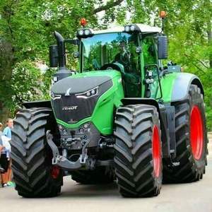 Fendt Tractor 170HP 4WD Tipo de núcleo de engranaje de alto rendimiento con el mejor precio y entrega rápida en stock ahora - Product Image 1