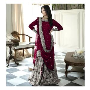 Salwar Kameez pakistanais fait à la main de haute qualité avec fil et embellissement en pierre disponible à des prix abordables - Product Image 1
