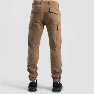 Pantalon de jogging Trek en coton 100% coupe ample avec plis, style décontracté chic, logo personnalisable, couleur beige, tailles XL à 6XL, taille mi-haute - Product Image 3