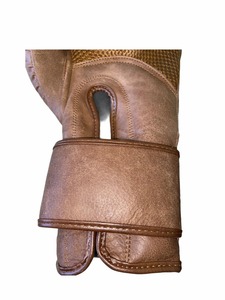 Gants de boxe à logo personnalisé, coupe classique, cuir de qualité supérieure, gants de boxe à vendre - Product Image 5