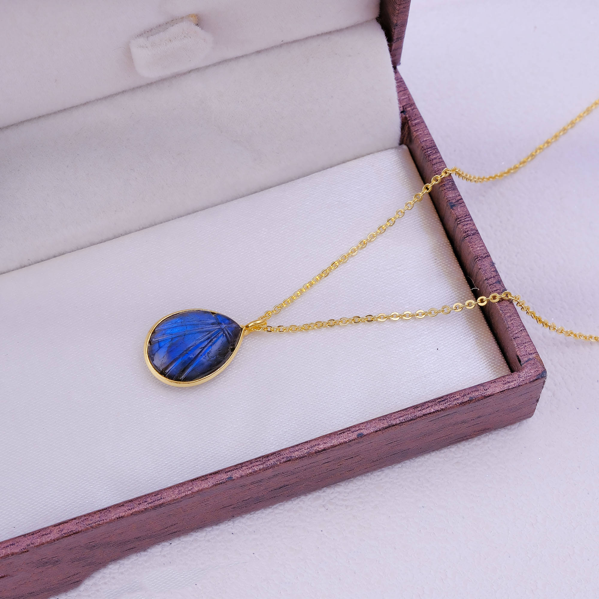 ลาบราโดไรต์