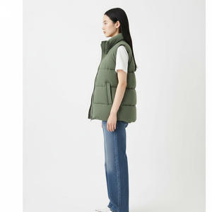 Chaleco acolchado para mujer, proveedor de fábrica OEM, venta al por mayor, hecho a medida, sin mangas, invierno, acolchado, lona, algodón, ropa informal para exteriores - Product Image 3