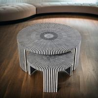 Table basse florale ronde en incrustation d'os de Offre Spéciale avec base en laiton