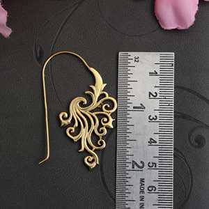 Pendientes de latón de filigrana dorada al por mayor, joyería de declaración Bohemia Vintage, Pendientes colgantes elegantes hechos a mano para mujer - Product Image 5