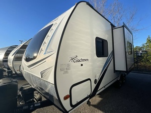 Camping-car mobile d'occasion 2021 Coachmen Freedom Express 192RBS, camping-car, caravane, tente, camping-car de toit, camion - Product Image 3