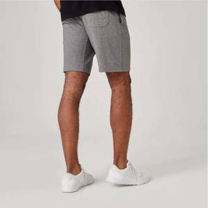 Short en coton de vêtements de sport d'été pour hommes de couleur unie à séchage rapide et confortable à bas prix avec short imprimé brodé de logo personnalisé - Product Image 4