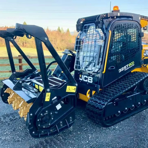 Minicargadora JCB 325T Forestmaster con Trituradora Forestal, Desbrozadora y Garra para Trabajos de Desbroce y Vegetación - Product Image 1