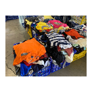 Colección de ropa de verano Preloved-Material de poliéster/algodón de marca Peacock tamaño mixto - Product Image 2