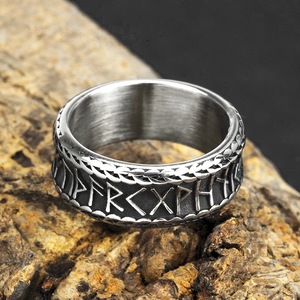 Anillos de Runas Vikingas Retro para Hombre, Estilo Europeo y Americano, de Acero Inoxidable y Titanio, para Regalo, Venta al Por Mayor - Product Image 3