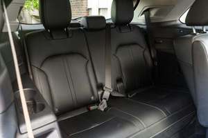 Negro Usado 2024 CX-90 3.3 Turbo Premium AWD Llantas de Aleación R18 Izquierdas Asientos de Cuero Sistema de Navegación Asientos de Tercera Fila - Product Image 4